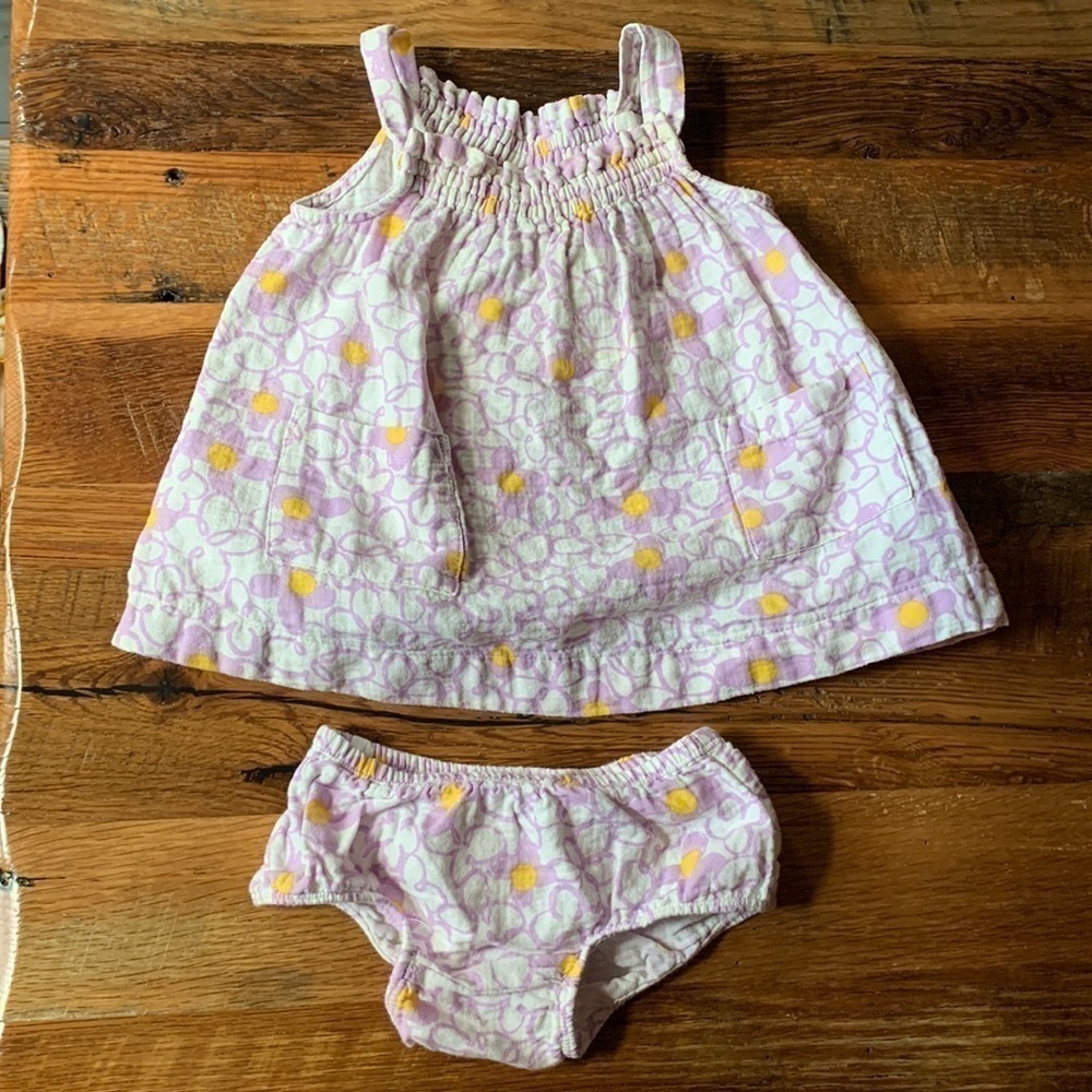 Open Edit Daisy two piece 6 month 🌸✨